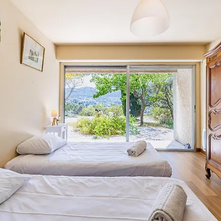 Holiday home Antheroc Par Dodo-a-cassis *